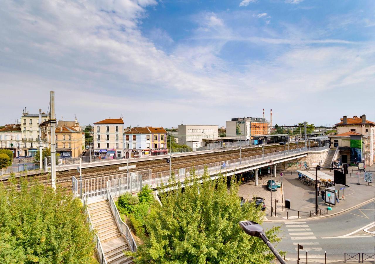 Au Pied De La Gare Aux Portes De Paris Vitry-sur-Seine Eksteriør billede